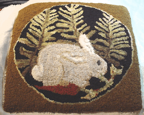 Jo's Bunny
hooked by Hilary Carroll Jo's Bunny
hooked by Hilary Carroll